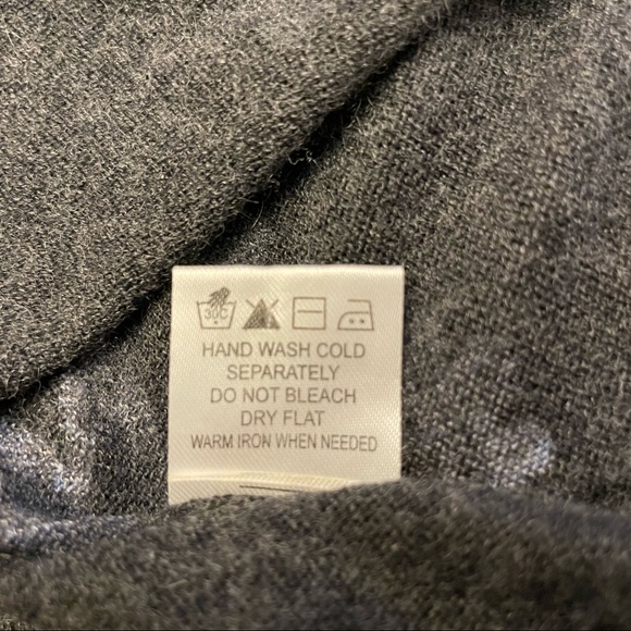 Kirra Cashmere Cotton Blend Gray Floral Sweater.  Size S - Picture 6 of 7